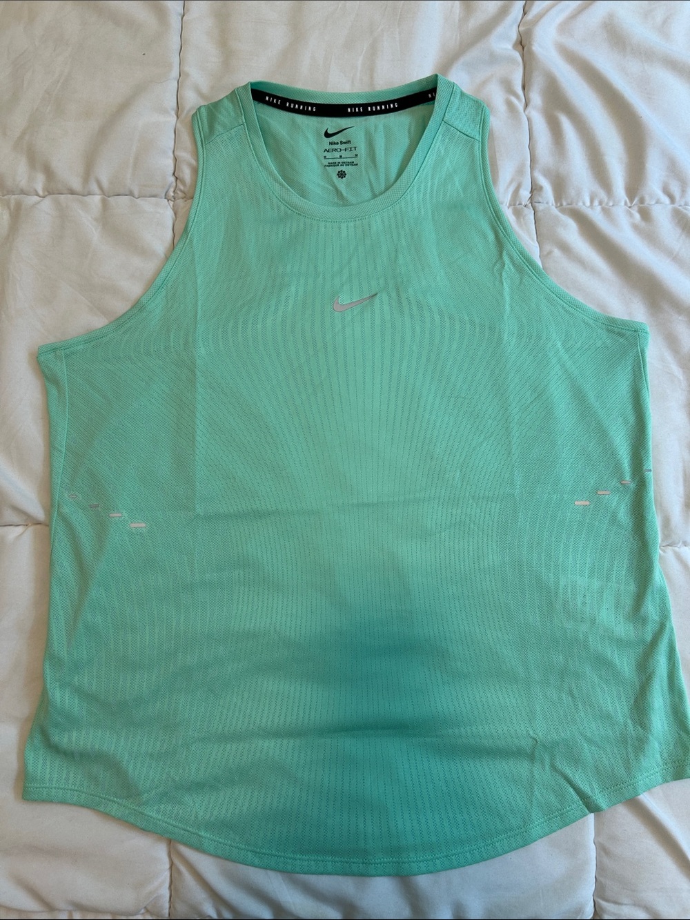 Nike Swift Women's Mint Green Aero-fit Running Tank (New. Never worn.)